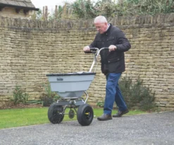 The Handy Salt Spreader 45kg -Garden Tools 156KT A2