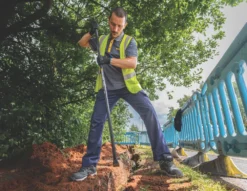 Roughneck 14lb Chisel & Point Digging Bar 50mm X 1520mm 12 Roughneck 14lb Chisel & Point Digging Bar 50mm X 1520mm -Garden Tools 165KG A3