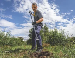 Roughneck 14lb Chisel & Point Digging Bar 50mm X 1520mm 14 Roughneck 14lb Chisel & Point Digging Bar 50mm X 1520mm -Garden Tools 165KG A5