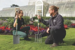 Spear & Jackson Kew Gardens Collection Neverbend Carbon Digging Fork 195mm -Garden Tools 206KG A3