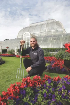 Spear & Jackson Kew Gardens Collection Neverbend Carbon Digging Fork 195mm -Garden Tools 206KG A4