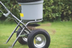 The Handy Push Garden Spreader 23kg -Garden Tools 2176D A6