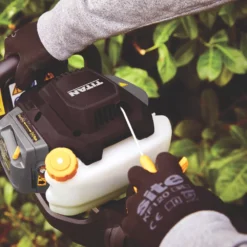 Titan TTHTP26 67cm 26cc Hedge Trimmer -Garden Tools 325PT A3