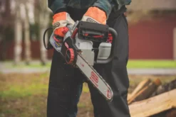 Oregon CS1500 2400W 230V Electric 45cm Self-Sharpening Chainsaw -Garden Tools 6285K A3