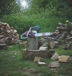 Oregon CS1500 2400W 230V Electric 45cm Self-Sharpening Chainsaw -Garden Tools 6285K A4