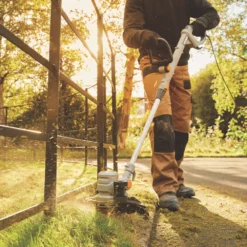 Titan TTB820GGT 600W 230V Grass Trimmer 9 Titan TTB820GGT 600W 230V Grass Trimmer -Garden Tools 629PT A2