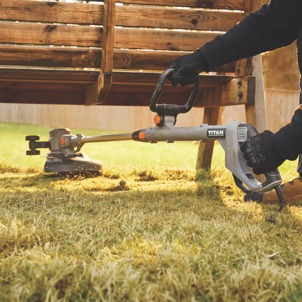 Titan TTB820GGT 600W 230V Grass Trimmer 6 Titan TTB820GGT 600W 230V Grass Trimmer - Image 4