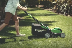 Greenworks 40V 2 X 2.0Ah Li-Ion Cordless 41cm Lawn Mower -Garden Tools 682HT A6