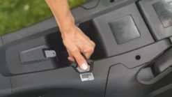 Bosch AdvancedRotak 36-650 36V 1 X 4.0Ah Li-Ion Brushless Cordless 40cm Lawn Mower 9 Bosch AdvancedRotak 36-650 36V 1 X 4.0Ah Li-Ion Brushless Cordless 40cm Lawn Mower -Garden Tools 710PR A2