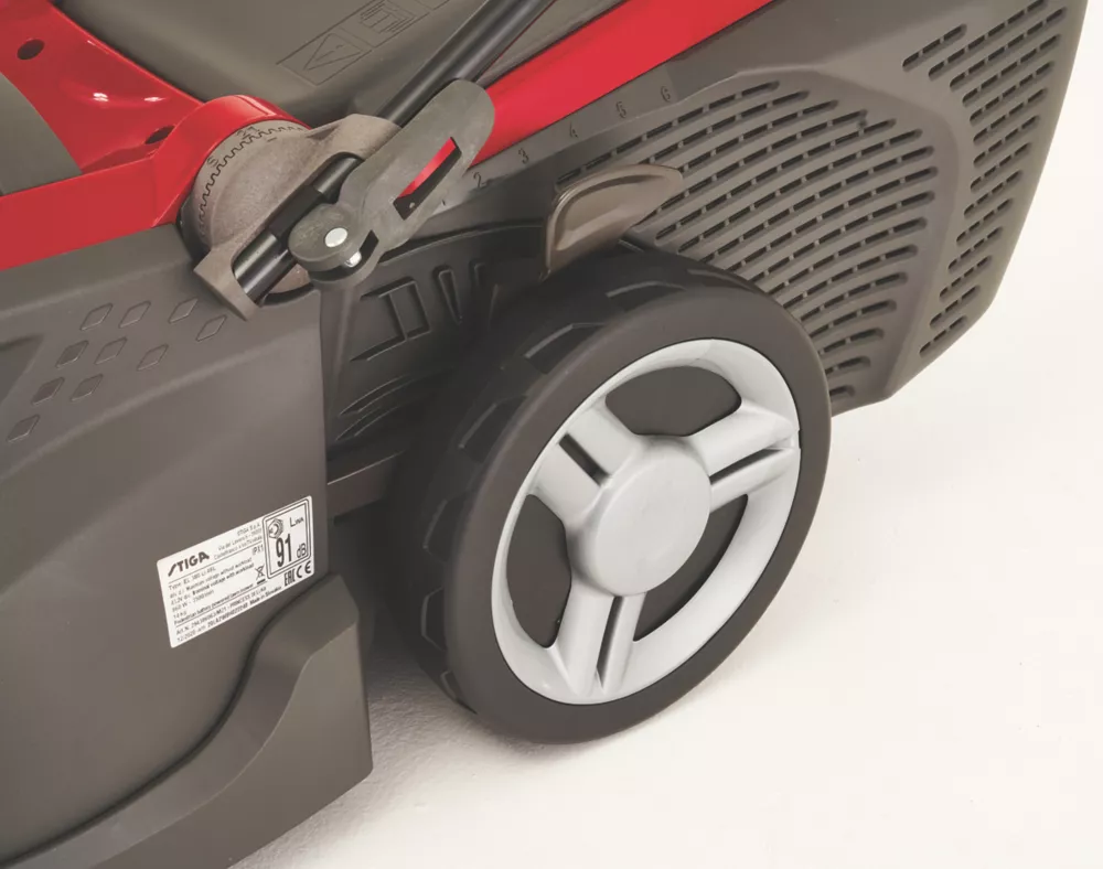 Mountfield Princess 38 Li 48V 2 X 2.0Ah Li-Ion Brushless Cordless 38cm Lawn Mower 5 Mountfield Princess 38 Li 48V 2 X 2.0Ah Li-Ion Brushless Cordless 38cm Lawn Mower - Image 3