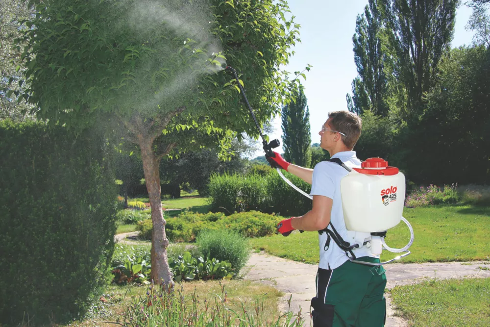 Solo SO425/P White Comfort Backpack Sprayer 15Ltr 4 Solo SO425/P White Comfort Backpack Sprayer 15Ltr - Image 2