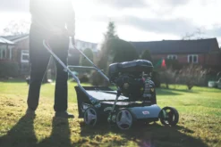 Webb WEPS400 212cc 40cm Petrol Lawn Scarifier & Raker -Garden Tools 781PR A4