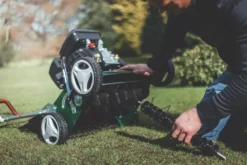 Webb WEPS400 212cc 40cm Petrol Lawn Scarifier & Raker -Garden Tools 781PR A7