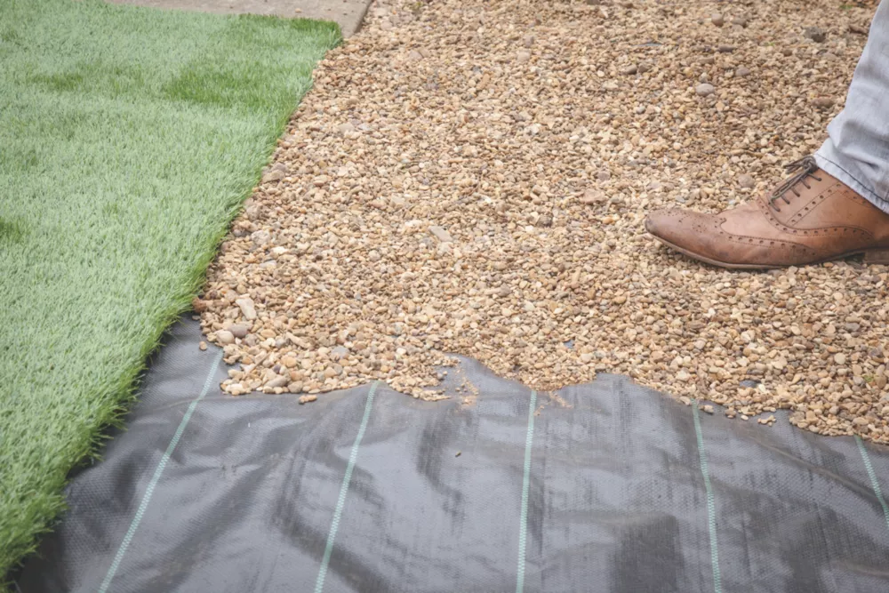 Apollo® Apollo Heavy Duty Weed Control Fabric 14 X 1m 6 Apollo® Apollo Heavy Duty Weed Control Fabric 14 X 1m - Image 4