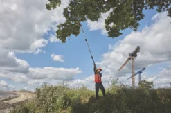 DeWalt DCMPS567N 18V Li-Ion XR Brushless Cordless 20cm Pole Saw - Bare -Garden Tools 940JT A5